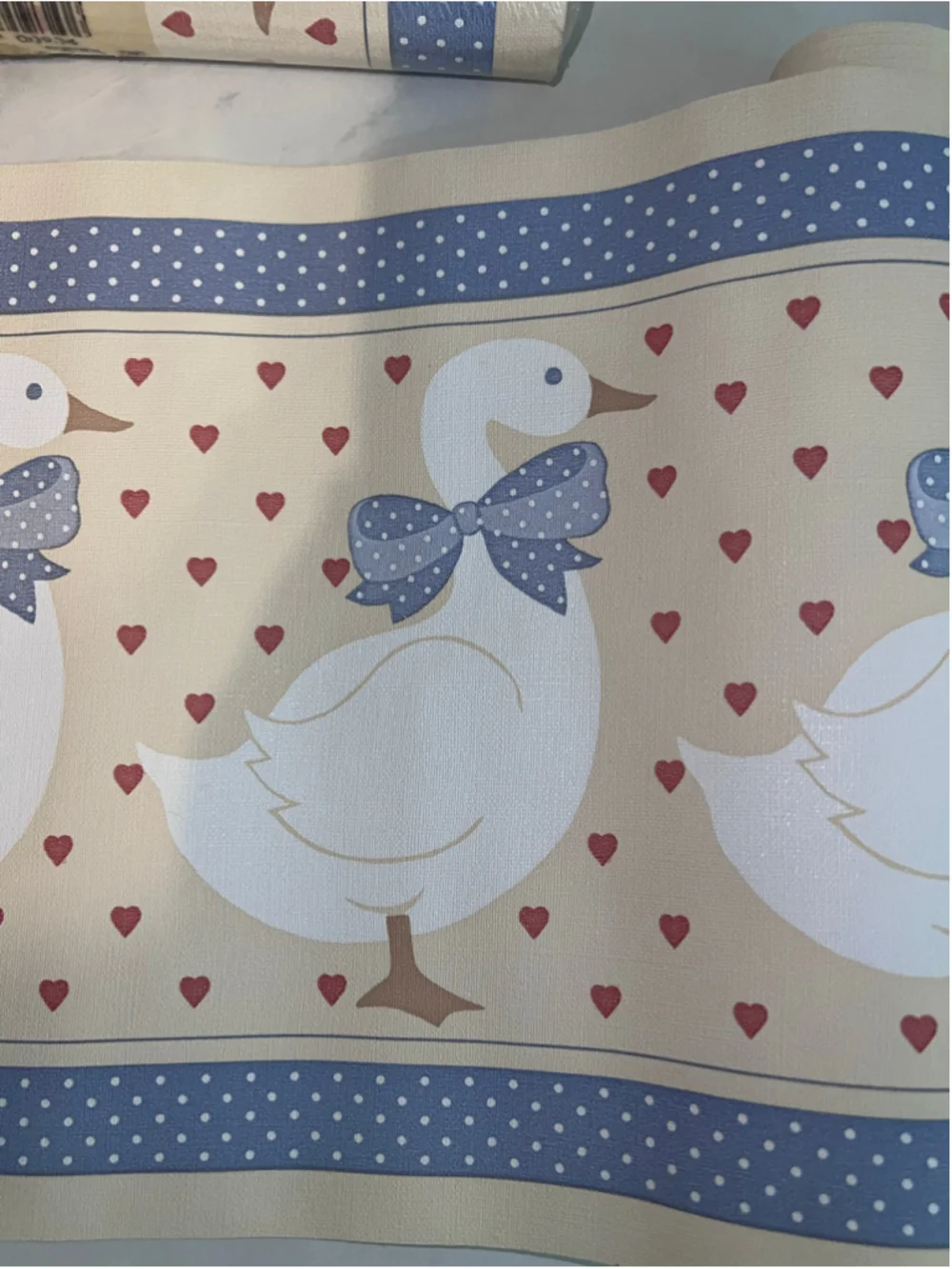 VTG Borden Inc. Wallpaper Border Beige Blue Duck Heart Pattern